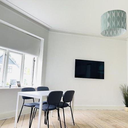 Aday - City Central Mansion - 1 Bedroom Apartment With Garden Aalborg Exterior foto