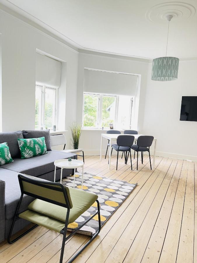 Aday - City Central Mansion - 1 Bedroom Apartment With Garden Aalborg Exterior foto